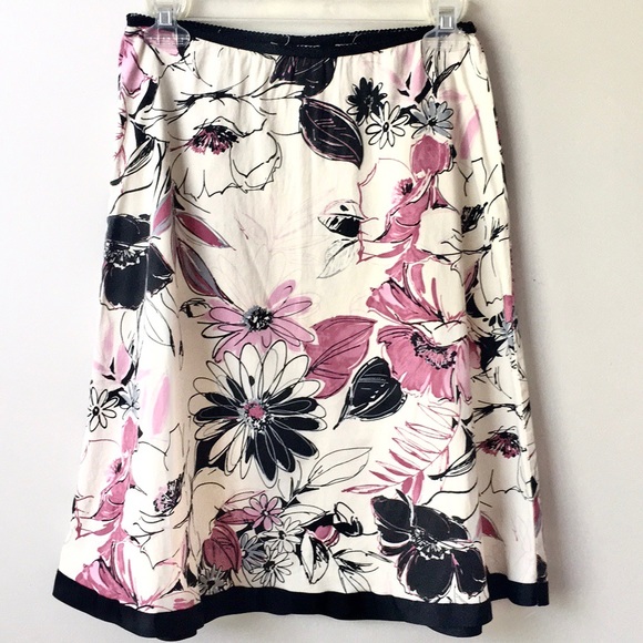 Speechless | Floral Pattern Skirt Black Ribbon hem - Picture 3 of 7